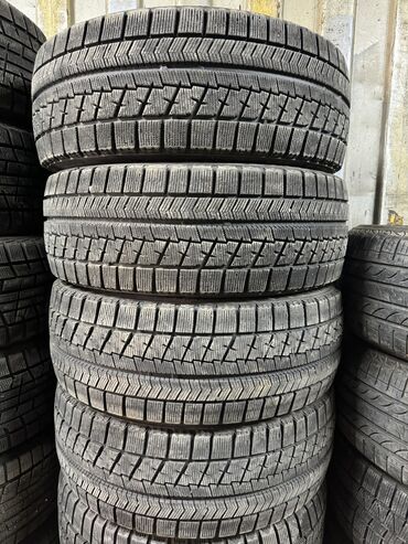 Шины: Шины 225 / 45 / R 18, Зима, Б/у, Комплект, Легковые, Япония, Bridgestone