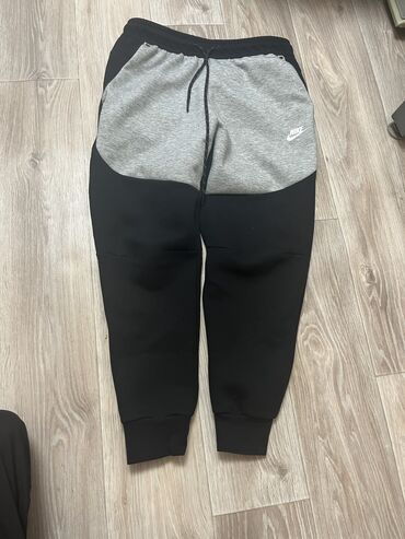 Костюмы: Мужской костюм, M (EU 38), Nike, Б/у, Самовывоз
