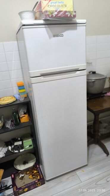 блендер промышленный: Холодильник Beko, Б/у, Двухкамерный, 60 * 160 *