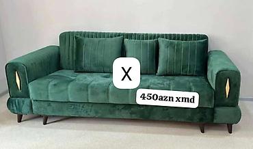 Divanlar: - Model: Yaşıl məxməri divan - Rəng/Material: Tünd yaşıl, yumşaq — 1