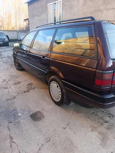 Volkswagen: Volkswagen Passat Variant: 1993 г., 1.8 л, Механика, Бензин, Универсал — 6