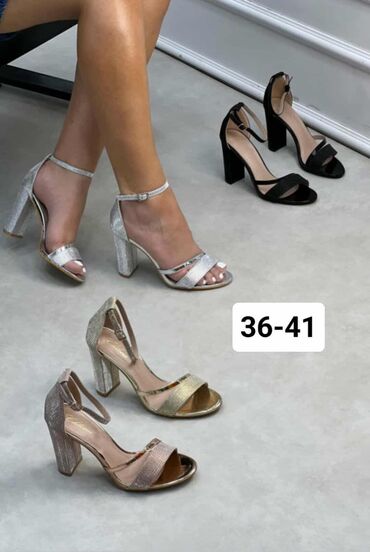 new yorker крагујевац – слике: Sandals, Altramarea