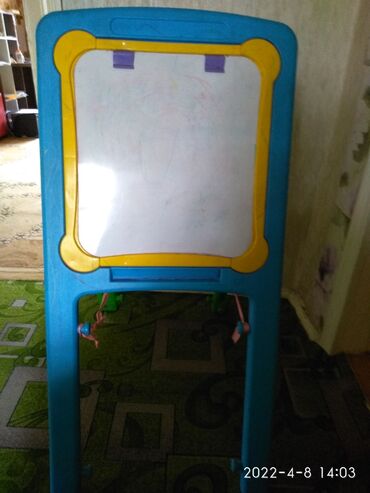 для рисования детям в Кыргызстан | Игрушки: Продаю доску для рисования и правописания для ребенка,цена