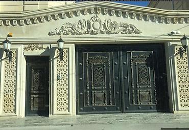 giriş qapisi: Ağlay daşlarının satışı və ağlay işlarinin tam səliqəli şəkildə — 3