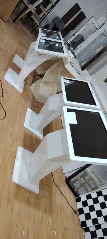 Avadanlığın icarəsi: 82 ekran Touch Screen icarəyə verilir. Gün və saya görə endirim — 9