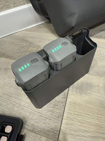 Дроны: DJI Air 3 Fly More Combo + RC 2 Комплект дрона с пультом с экраном и — 11