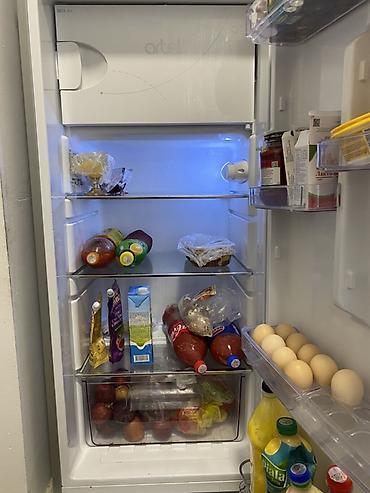 glovo термосумка: Однокамерный холодильник Artel, серебристый корпус. - Компактный — 4