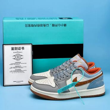 Кроссовки и спортивная обувь: Мужские кроссовки, 43, Air Jordan, Новый, цвет - Серый, Платная доставка — 1