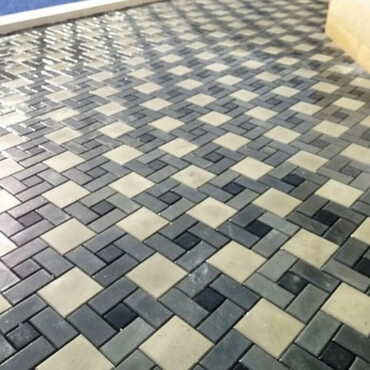 Tamet: Müxtəlif çalarlarda olan beton plitələrdən hazırlanmış səki örtüyü -da lalafo.az — 1 Tamet: Müxtəlif çalarlarda olan beton plitələrdən hazırlanmış səki örtüyü — 1