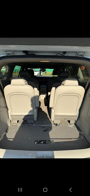 Kia: Kia Carnival: 2019 г., Минивэн — 11