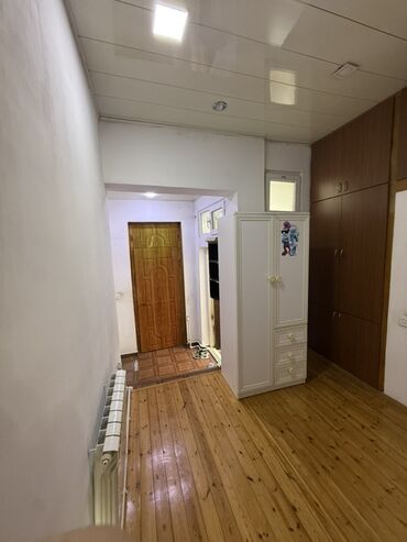 Həyət evləri və villaların satışı: 4 otaqlı, 110 kv. m, Orta təmir — 12