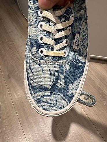 Kişi ayaqqabıları: Vans Denim naxışlı keda. Vans-ın gül dizaynlı cins material — 3