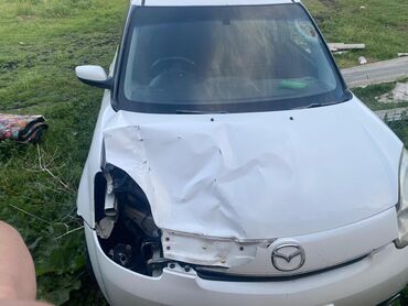 кузов машины купить: Продается автомобиль Mazda Demio белого цвета. Кузов имеет