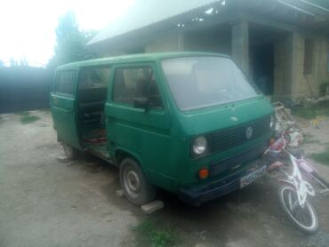 отдам в рассрочку грузовой автомобиль: Volkswagen Transporter: 1984 г., 1.5 л, Механика, Бензин, Бус