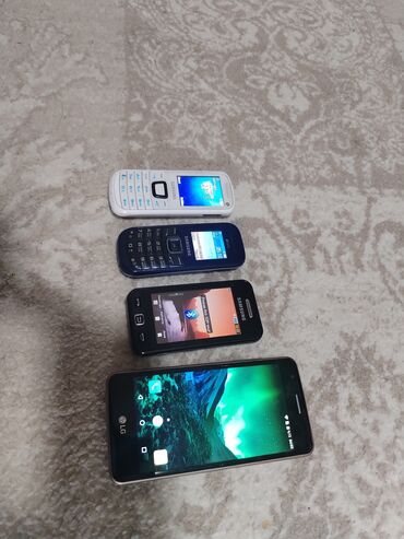 Digər mobil telefonlar: Salam hamsi isdeyir sensor wp desdeyliyir bu birlerde nomre yeri xerci