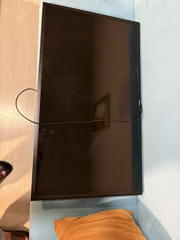 Mercedes-Benz: Телевизор Samsung LCD 50" FHD (1920x1080)