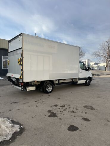 Легкий грузовой транспорт: Легкий грузовик, Mercedes-Benz, Стандарт, 3 т, Б/у at lalafo.kg — 4 Легкий грузовой транспорт: Легкий грузовик, Mercedes-Benz, Стандарт, 3 т, Б/у — 4