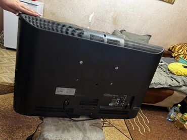 пульт для телевизора акай: Телевизор LG, диагональ около 32" Имеется пульт. ЖК-панель с
