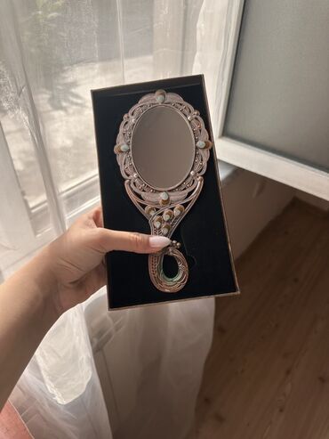 gözel qiz sekilleri profil ucun: Зеркало Настольное, Овал, Декоративное, С узором