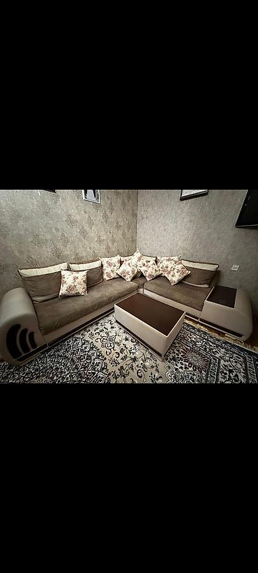 Künc divan, İşlənmiş, Açılan, Bazalı, Çatdırılma yoxdur lalafo.az -da Künc divan, İşlənmiş, Açılan, Bazalı, Çatdırılma yoxdur