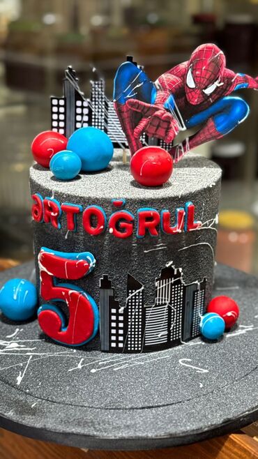 Tortlar: Müxtəlif zövqlərə uyğun fərdi tort dizaynları - Toy, yubiley, ad günü — 12