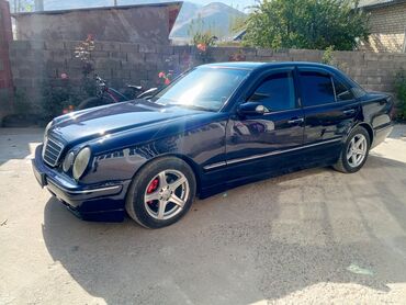Mercedes-Benz E-Class: 2000 г., 2 л, Механика, Газ, Седан