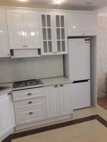 Uzunmüddətli kirayə mənzillər: Təcili Kirayə mənzil!Nəsimi rayonu 8 noyabr metrosu Azerros mtkada 17 — 10