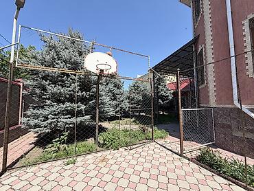 Продажа коттеджей и домов: Продаётся дом в районе Горького / Абая • Участок — 6 соток • Площадь — 5