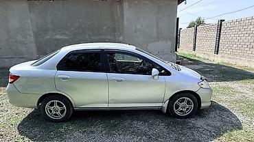 Продажа авто: Honda Fit Aria: 2003 г., 1.5 л, Автомат, Бензин, Седан — 6