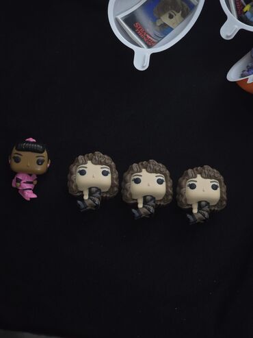 детский мальберт: Продам или обменяю Нэнси и Эрику на фигурки с второй фотографии (не