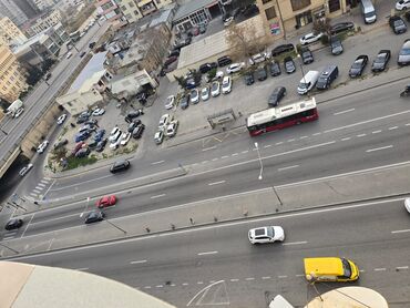 Uzunmüddətli kirayə mənzillər: Ceyhun Səlimov küçəsində, 8 Noyabr metrosu ilə üzbəüz yerləşən binada — 4