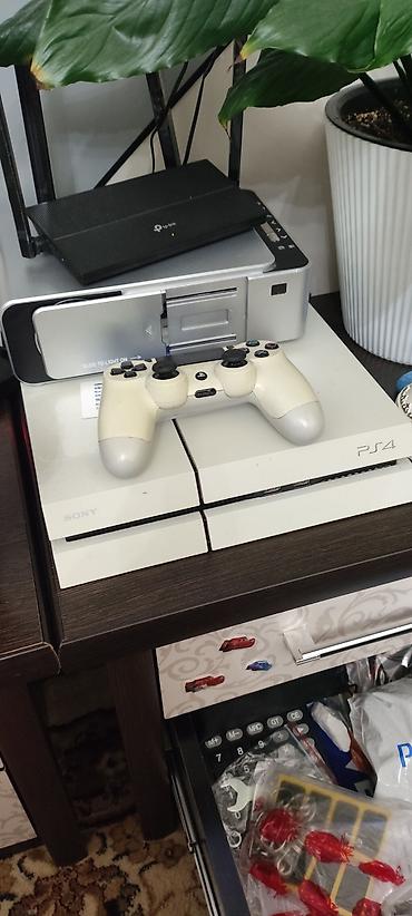 switch 2 бишкек: Игровая консоль Sony PlayStation 4 (PS4) белого цвета. Комплектация и — 1