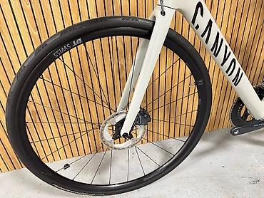 Şosse velosipedləri: Canyon Endurace CF SL 7 Disc yol velosipedi - Çərçivə: karbon — 12