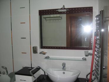 Uzunmüddətli kirayə mənzillər: 28may 8 noyabr metrosunun çıxışında Tibb universitetinə yaxın 17 — 2