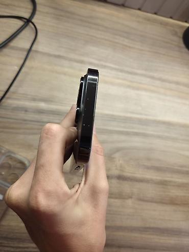 iphone 14 pro max ekran: IPhone 14 Pro, Qara, Face ID — 4