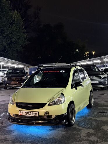 бишкек хонда фит: Honda Fit: 2004 г., 1.5 л, Вариатор, Бензин, Хетчбек