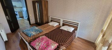 Uzunmüddətli kirayə mənzillər: Elimlər metrosunun çıxısında 17 mertebeli binanın 17-ci mərtəbəsində — 2