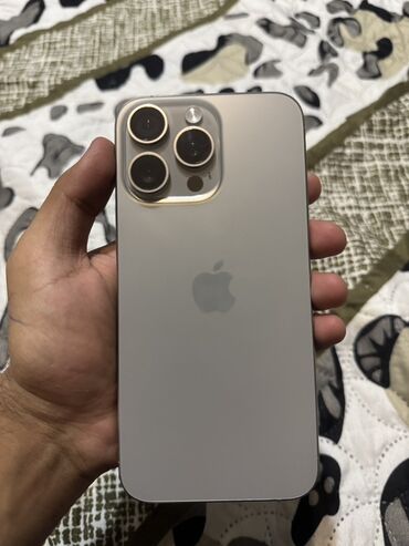 Apple iPhone: IPhone 15 Pro Max, Б/у, 256 ГБ, Natural Titanium, Чехол, 89 %