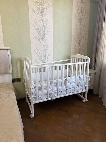 lay lay matras: Oğlan və qız üçün, İşlənmiş, Dördbucaq, Beşik, Matras ilə, Yellənmə mexanizmsiz — 3