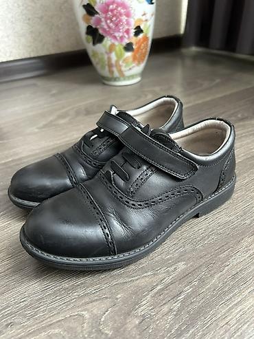 Продам кожаные туфли на мальчика, размер 34. 500 с. Покупала за 4500