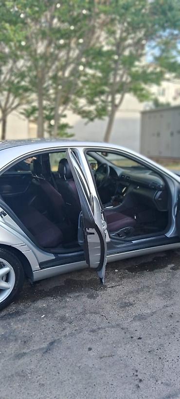 mersedes manitor: Mercedes-Benz 240: 2.6 l | 2001 il Sedan — 7