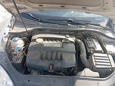 suru: Volkswagen Jetta: 1.6 l | 2008 il Sedan — 3