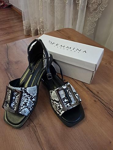bleu de chanel qiyməti: Burberry, Ölçü: 38, rəng - Boz, Yeni — 2