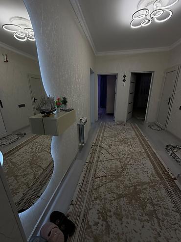 Həyət evləri və villaların satışı: Yeni ramanada əsas yola 5 dəyqəlik məsafədə yerləşir.Şəxsi tikilidi 8 — 5