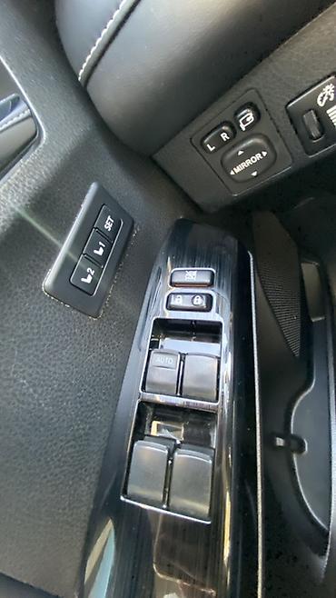 hybrid: Toyota RAV4: 2017 г., 2.5 л, Автомат, Гибрид, Кроссовер — 9