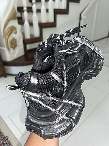 soft shell: Мужские кроссовки, 43, Новый, цвет - Черный, Самовывоз — 10
