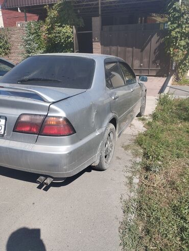 дом в колесах: Honda Orthia: 2002 г., Автомат, Седан