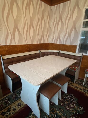 стулья для ресторана оптом: Комплект стол и стулья Кухонный, Б/у