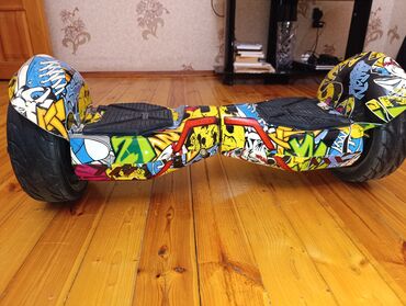 трехколесный велосипед для взрослых: Qraffiti dizaynlı iki təkərli hoverboard/giroskuter - Korpus: parlaq