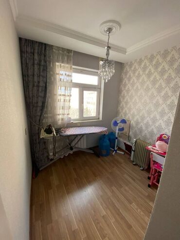 Uzunmüddətli kirayə mənzillər: Nizami rayonu, Neftçilər metrosunun yanında, köhnə tikili, 5 mərtəbəli — 6